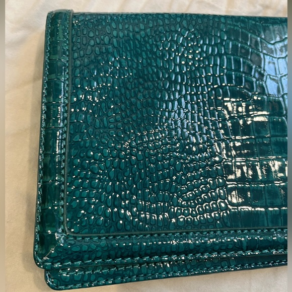 🩵 Banana Republic Teal Croc Clutch 🩵 - Picture 3 of 9